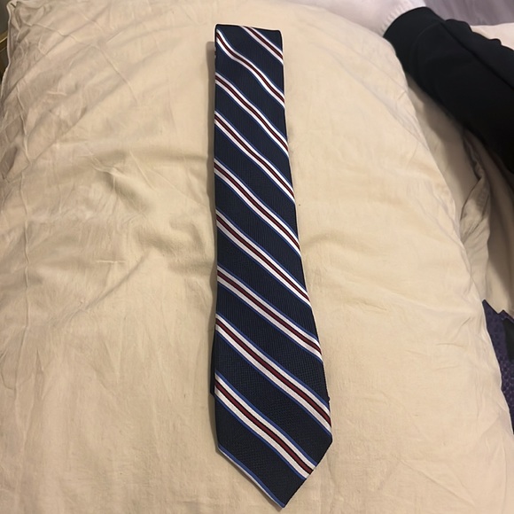 Tommy Hilfiger tie - Picture 2 of 2